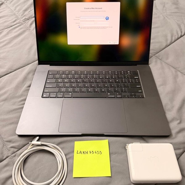 MacBook Pro 2024 - 16 inch - 1 TB, Space Black, 24 GB, Apple M4 Pro 14-core