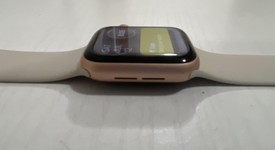 Mint
													Apple Watch SE 2nd Gen 40mm - T-Mobile, Starlight, A2726 - Cellular, Aluminum, photo 4 of 8