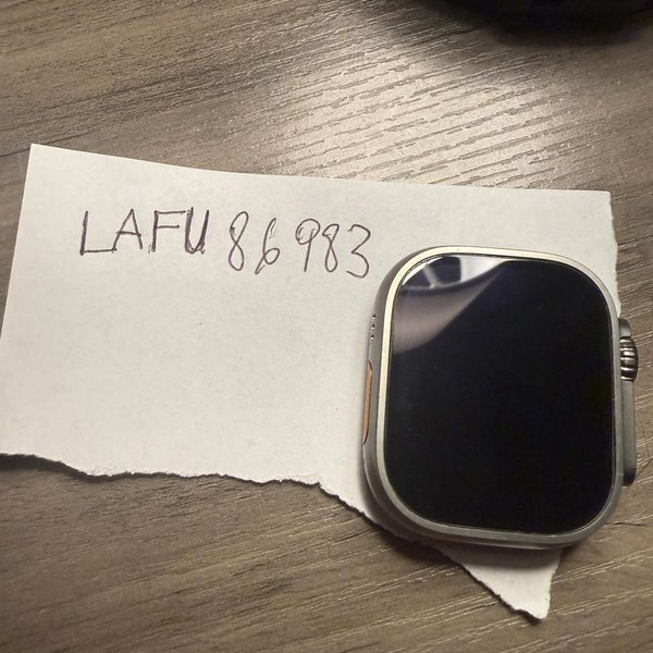 Apple Watch Ultra 2 49mm - Unlocked, Natural, A2986