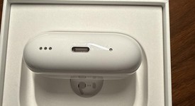 Used
													Apple AirPods Pro 2 - Lightning, photo 5 of 6