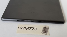 Good
													Apple iPad 9th Gen - Unlocked, Gray, 64 GB, A2603, photo 5 of 7