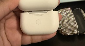 Used
													Apple AirPods 3rd Gen - Lightning Case, photo 4 of 5