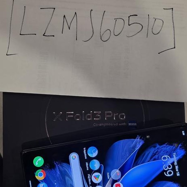 vivo X Fold3 Pro - Unlocked Non-US, 512 GB, Black, 16 GB