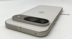 Good
													Google Pixel 9 - Unlocked, Porcelain, 128 GB, 12 GB, G2YBB, photo 4 of 5