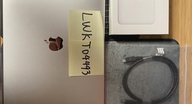 Good
													MacBook Pro 2016 (With Touch Bar) - 13" - Silver, 512 GB, 16 GB, photo 1 of 7