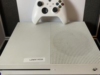 Xbox One S (2016)