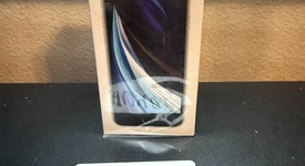 New
													Apple iPhone SE 2nd Gen 2020 - Cricket, White, 128 GB, A2275, photo 2 of 2