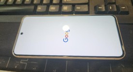 Good
													Google Pixel 8 - Unlocked, Rose, 256 GB, 8 GB, G9BQD, Sub-6 5G, photo 4 of 6