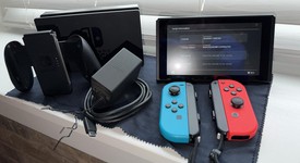 Good
													Nintendo Switch - Red & Blue, 32 GB, photo 3 of 11