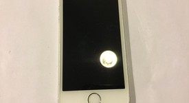 Good
													Apple iPhone SE 1st Gen 2016 - AT&T, Silver, 16 GB, A1662, photo 5 of 15