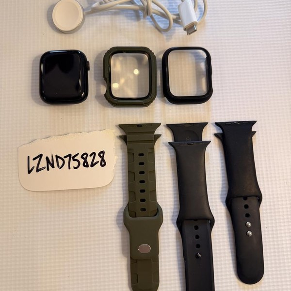 Apple Watch Series 8 45mm - Unlocked, Midnight, A2774 - Cellular, Aluminum