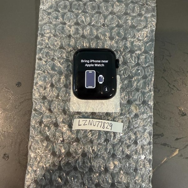 Apple Watch SE 3rd Gen 40mm - Unlocked, Midnight, A3326 - Cellular