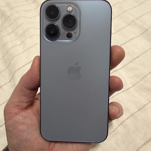 Apple iPhone 13 Pro - Unlocked, 256 GB, Sierra Blue, A2483