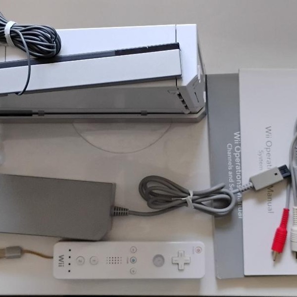 Nintendo Wii - White