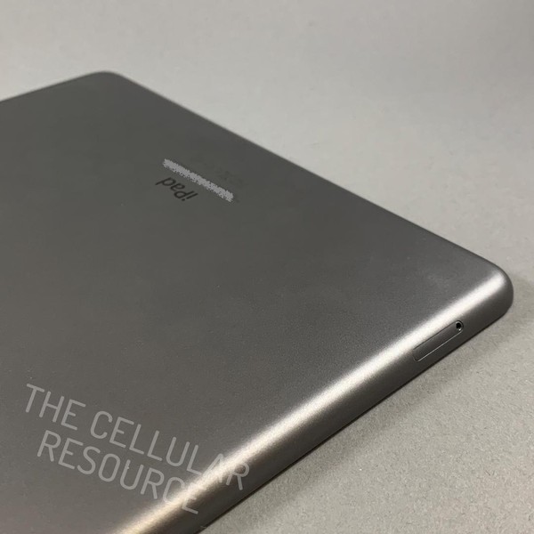 Apple iPad Air - Unlocked, 32 GB, Gray