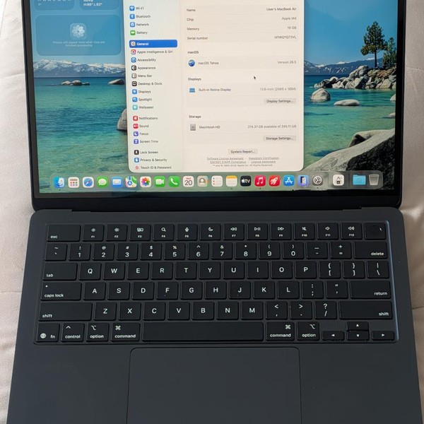 MacBook Air 2025 (M4) - 13 inch - 256 GB, Midnight, 16 GB, Apple M4