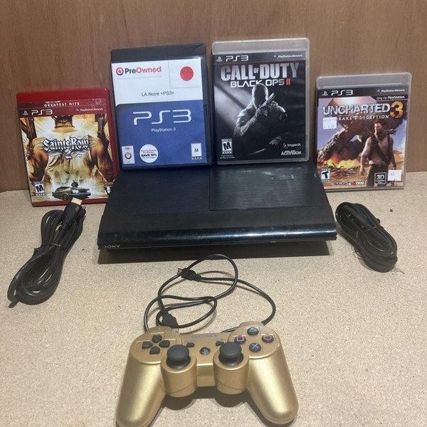 PlayStation 3 Super Slim - 250 GB
