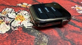 Fair
													Apple Watch Series 6 44mm - Unlocked, Graphite, A2294 - Cellular, Stainless Steel, photo 5 of 9