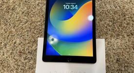 Good
													Apple iPad Pro 9.7" - Unlocked, Gray, 32 GB, A1674, photo 3 of 3
