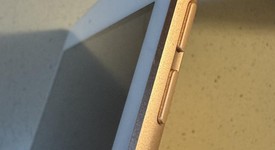 Good
													Apple iPad 8th Gen - Wi-Fi, Gold, 32 GB, A2270, photo 3 of 7
