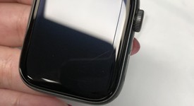 Good
													Apple Watch SE 1st Gen 44mm - Unlocked, Gray, A2354 - Cellular, Aluminum, photo 4 of 7