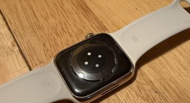 Mint
													Apple Watch Series 8 45mm - Unlocked, Gold, A2774 - Cellular, Stainless, photo 3 of 5