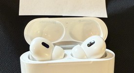 Used
													Apple AirPods Pro 2 - Lightning, photo 1 of 8