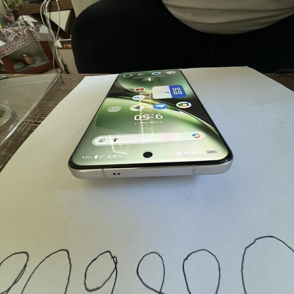 Vivo X200 Pro - Unlocked Non-US, 512 GB, Titanium, 16 GB