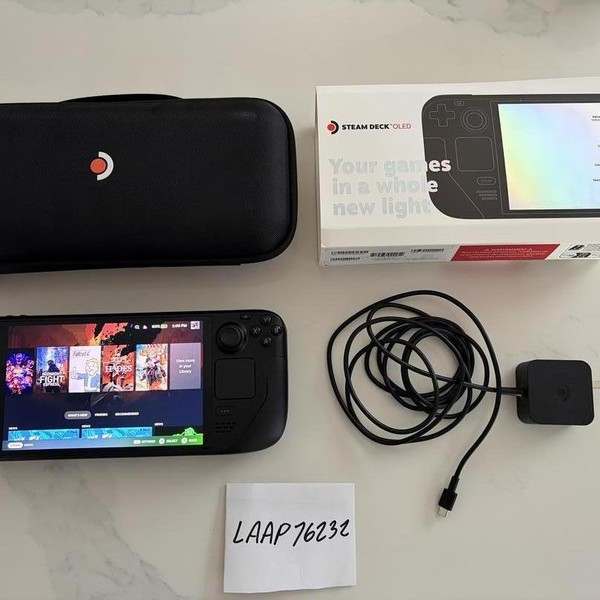 Steam Deck OLED - 512 GB, Black, 16 GB, AMD