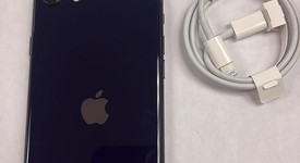 Mint
													Apple iPhone SE 3rd Gen 2022 - Unlocked, Midnight, 64 GB, A2595, photo 1 of 10