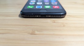 Fair
													Apple iPhone SE 3rd Gen 2022 - Unlocked, Midnight, 64 GB, A2595, photo 3 of 14