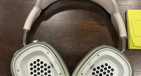 Used
													Apple AirPods Max - Green, photo 2 of 8