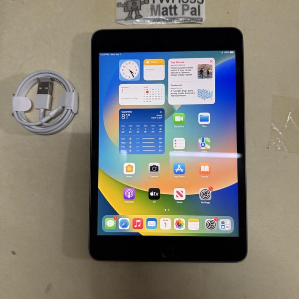 Apple iPad Mini (5th Gen) - Wi-Fi, 64 GB, Gray