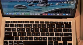 Good
													MacBook Air 2020 - 13" - Apple M1, Silver, 256 GB, 8 GB, photo 1 of 9