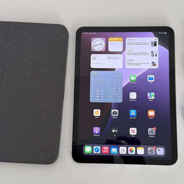 Apple iPad 10th Gen - Wi-Fi, 64 GB, Silver, A2696