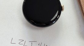 Good
													Google Pixel Watch 2 - Unlocked, Black, LTE, photo 3 of 12