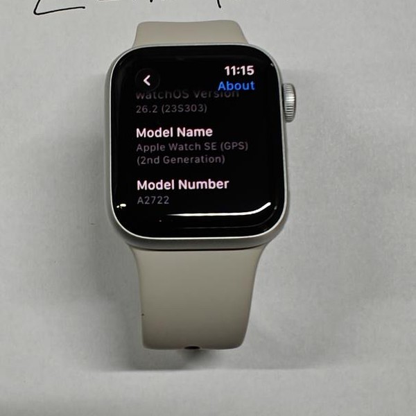 Apple Watch SE 2nd Gen 40mm - Silver, A2722 - GPS, Aluminum