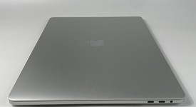 Good
													MacBook Pro 2018 (With Touch Bar) - 15" - I7, Silver, 512 GB, 32 GB, photo 2 of 9