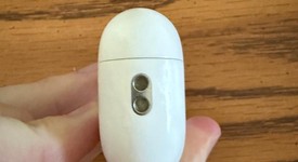 Used
													Apple AirPods Pro 2nd Gen - Lightning, photo 2 of 7