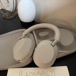 Used Sony WH-1000XM5 - Silver