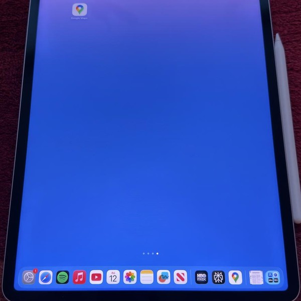 Apple iPad Pro 12.9 inch 6th Gen 2022 - Wi-Fi, Gray, 256 GB