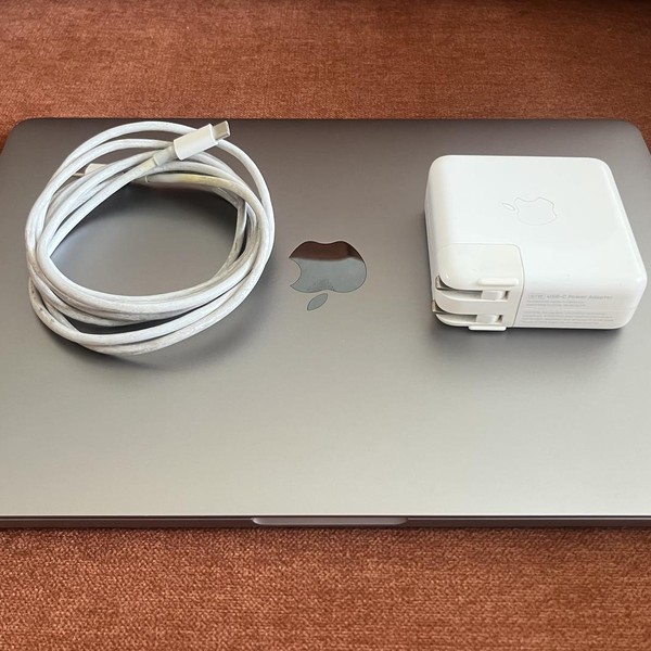 MacBook Pro 2020 - 13 inch - 512 GB, Gray, 16 GB, Intel Core i5