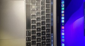 Good
													MacBook Pro 2018 (With Touch Bar) - 13" - I7, Gray, 512 GB, 16 GB, photo 2 of 12