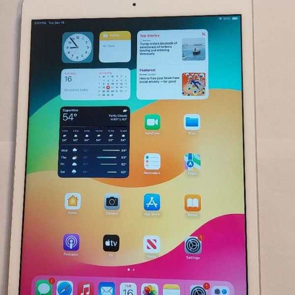 Apple iPad 8th Gen - Unlocked, 32 GB, Silver, A2428