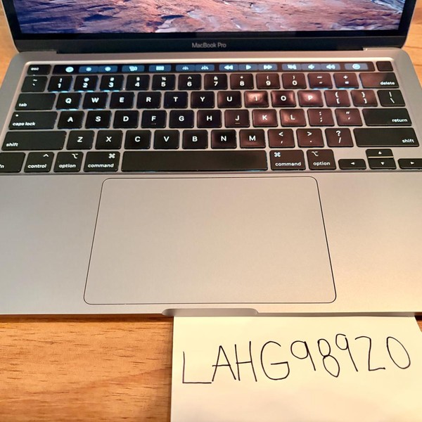 MacBook Pro 2020 - 13 inch - 512 GB, Gray, 16 GB, Intel Core i7