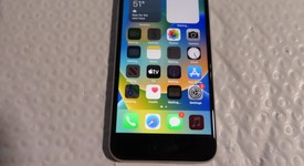 Fair
													Apple iPhone SE 2nd Gen 2020 - Unlocked, White, 128 GB, A2275, photo 1 of 5