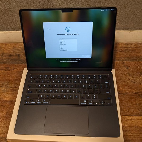 MacBook Air 2025 (M4) - 13 inch - 256 GB, Midnight, 16 GB, Apple M4