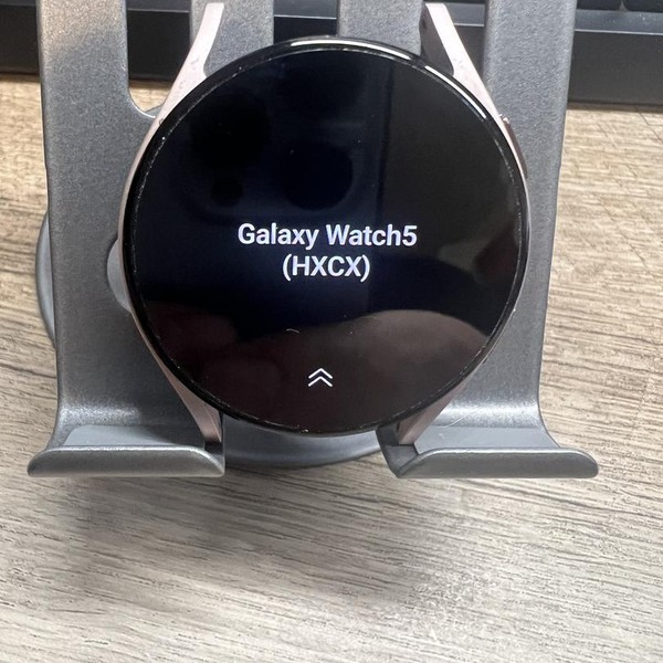 Samsung Galaxy Watch5 - Unlocked, Gold, 40mm