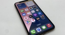 Good
													Apple iPhone Xs - Unlocked, Gold, 256 GB, A1920, photo 1 of 5