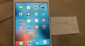 Good
													Apple iPad Mini - Wi-Fi, Silver, 16 GB, photo 1 of 2